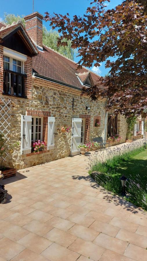 Les 3 Roses Bed & Breakfast Anjouin Exterior foto